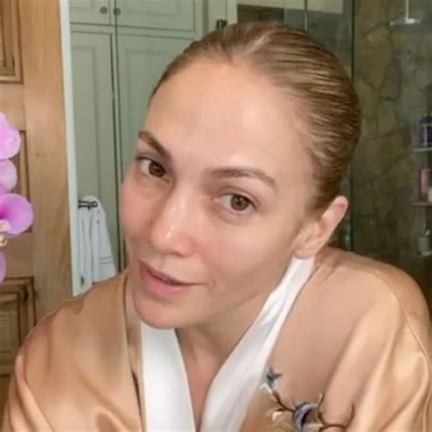 jennifer lopez make/maka|Jennifer Lopez's makeup free selfie is giving us confidence .